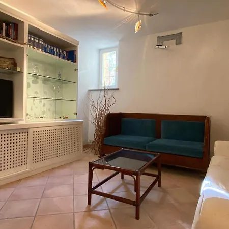 Alloro 7 Apartment *